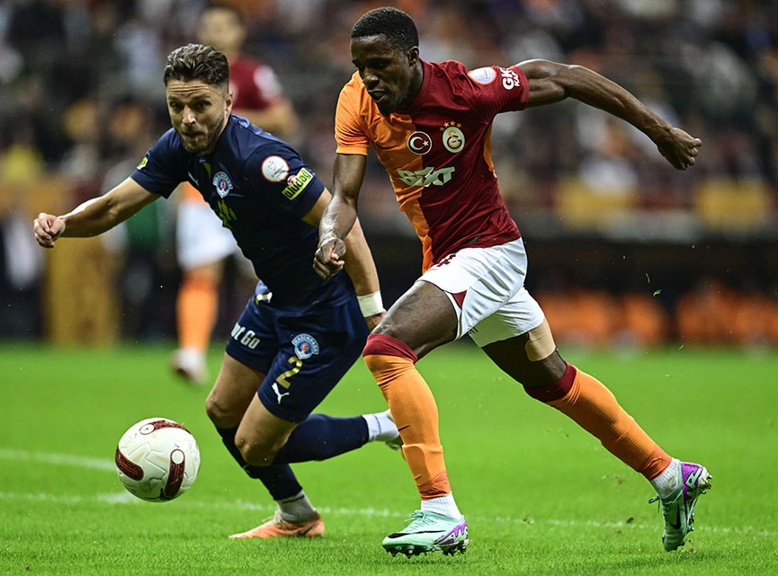 Trendyol Süper Lig'in 11. hafta açılış maçında Galatasaray-Kasımpaşa'yı 2-1 mağlup etti.