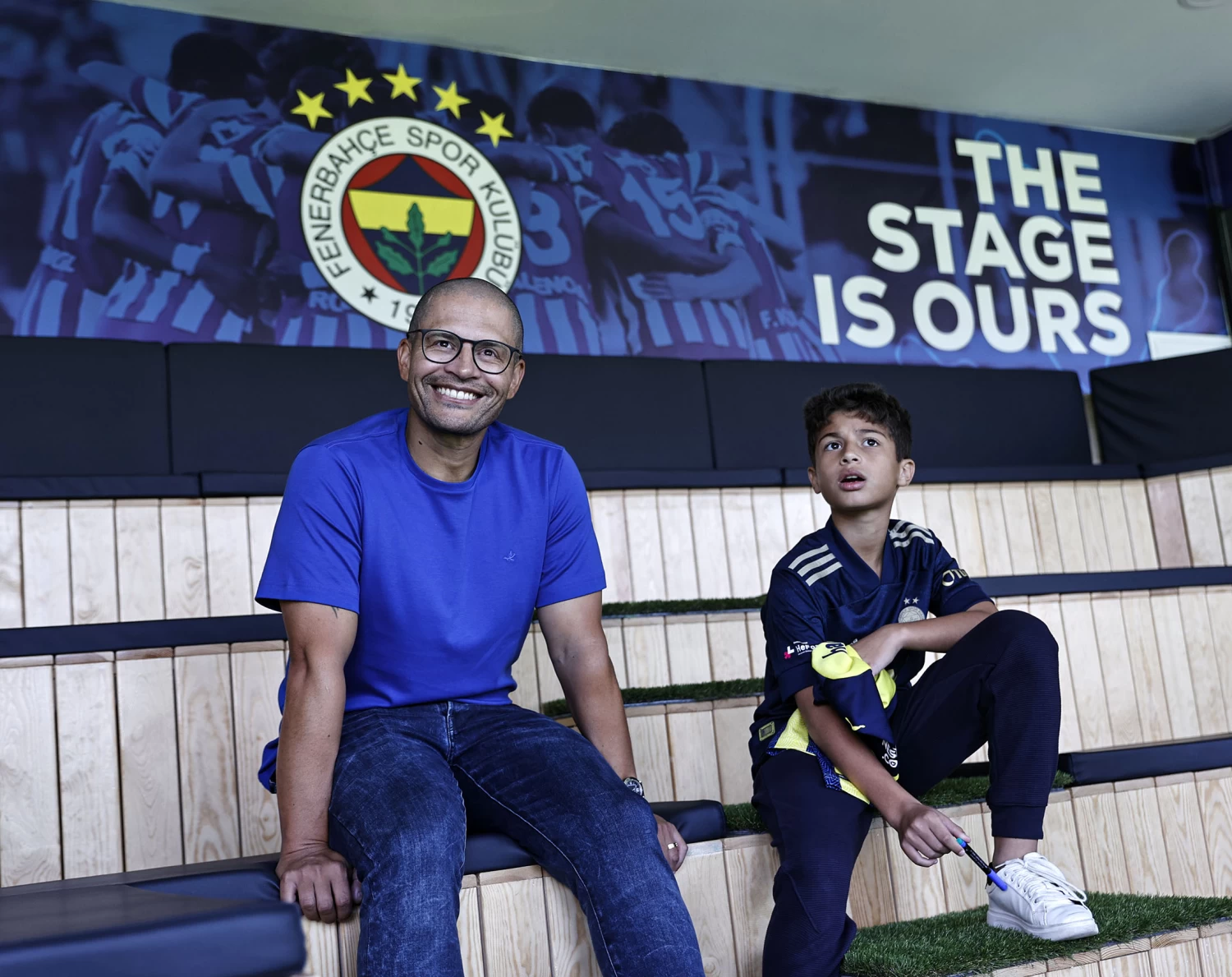 Alex de Souza'dan Fenerbahçe'ye ziyaret