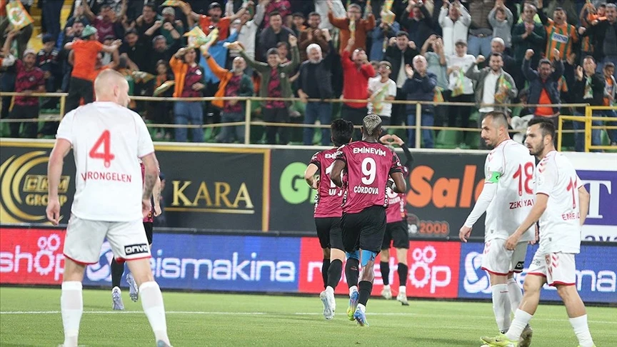 Alanyaspor 3 puanı tek golle aldı