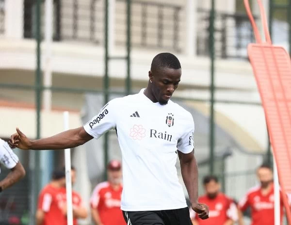 Eric Bailly: Zaha beni Galatasaray'a getirtmek istiyordu