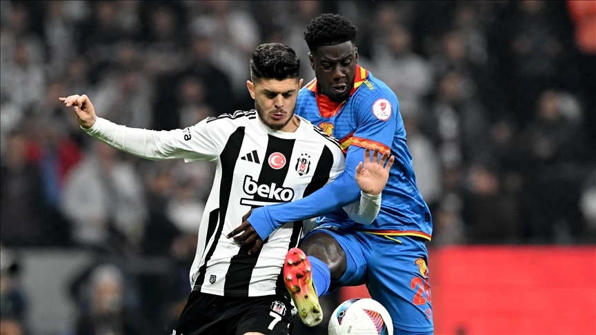 Beşiktaş Süper Lig'de yarın Göztepe'ye konuk olacak