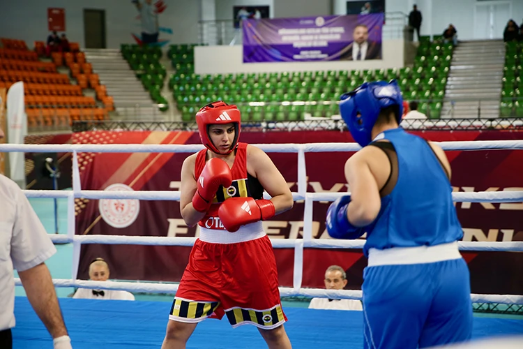 Busenaz Sürmeneli, 2028 Olimpiyat Oyunları'na "adım adım" hazırlanıyor