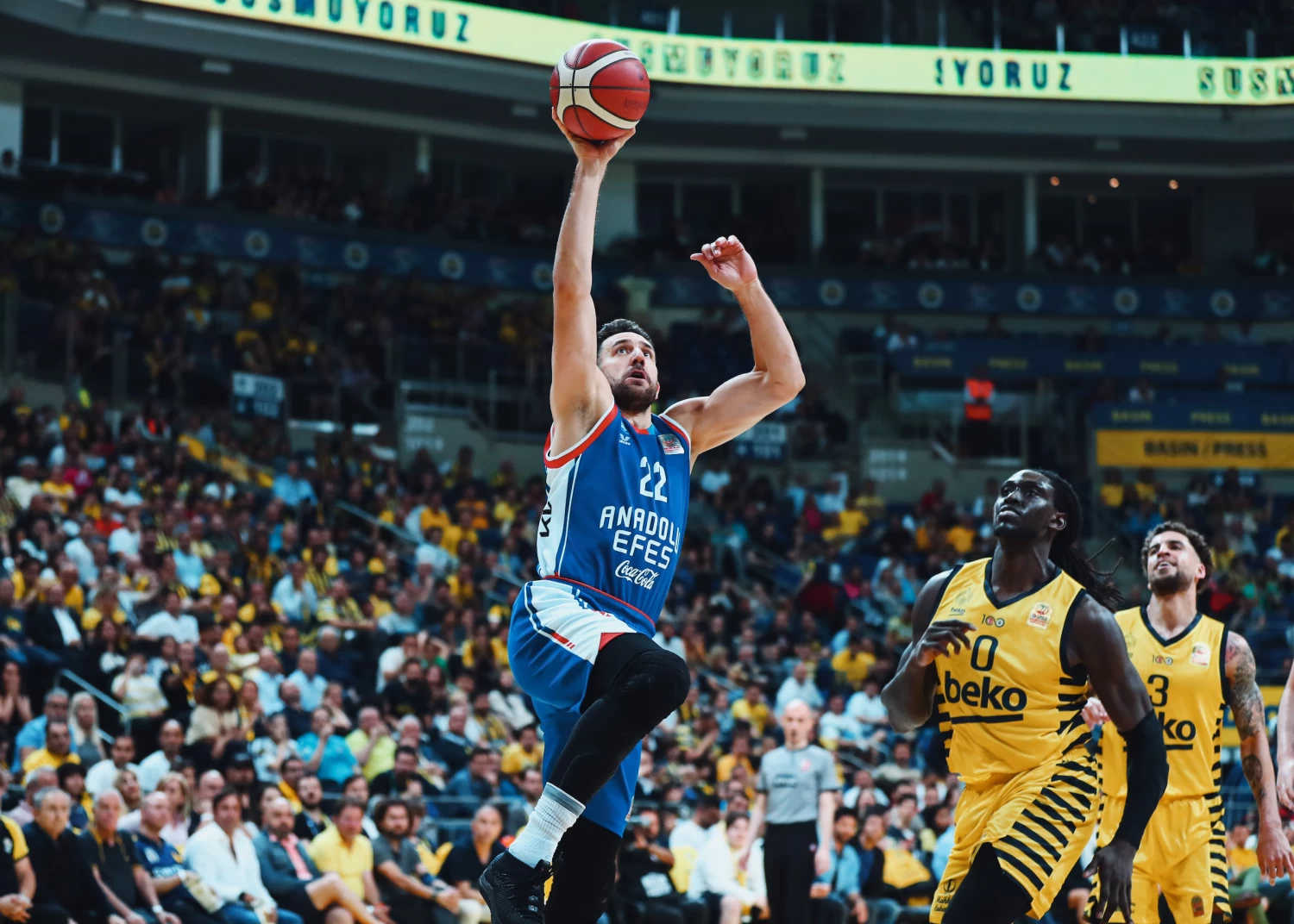 Fenerbahçe Beko - Anadolu Efes: 90-92