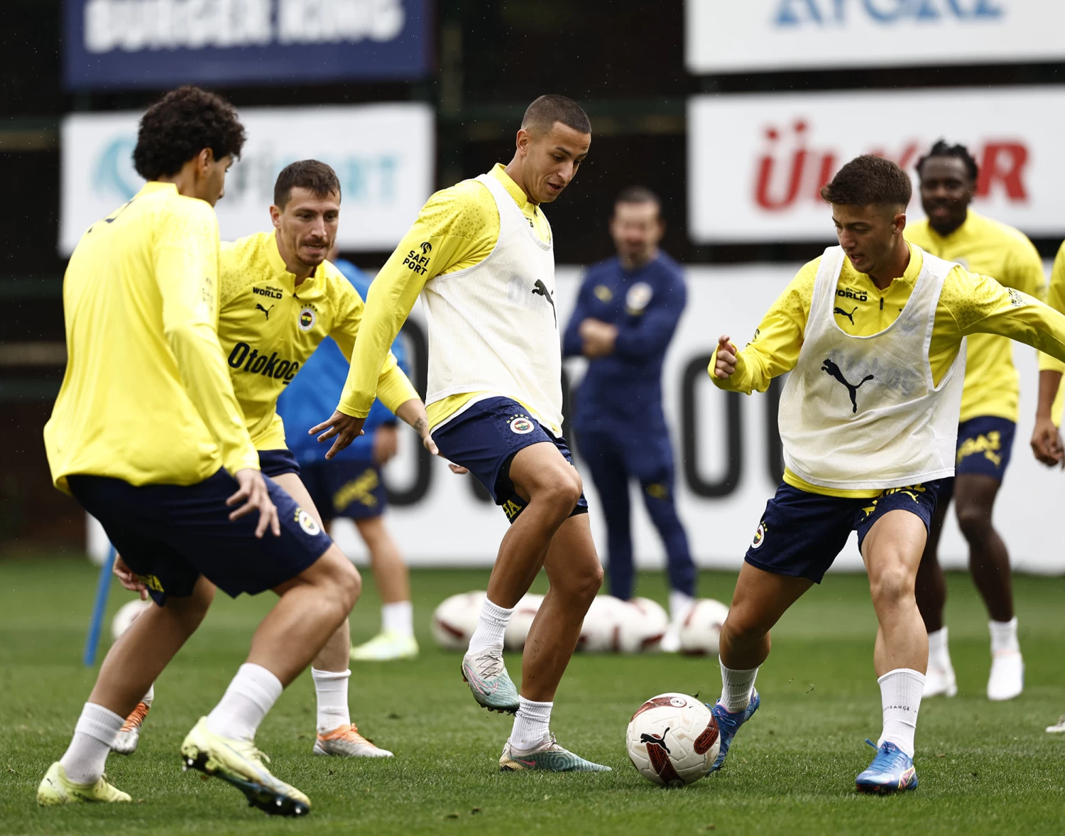 Fenerbahçe, Çaykur Rizespor maçı hazırlıklarına başladı