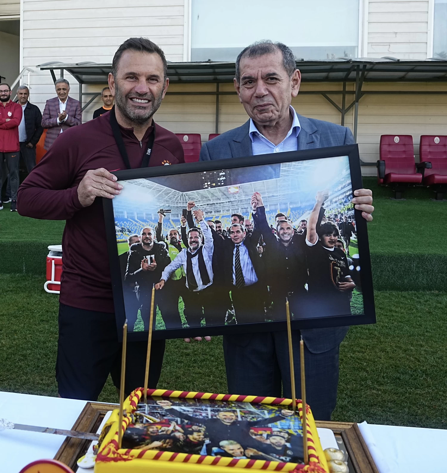 Florya Metin Oktay Tesisleri'nde sürpriz kutlama
