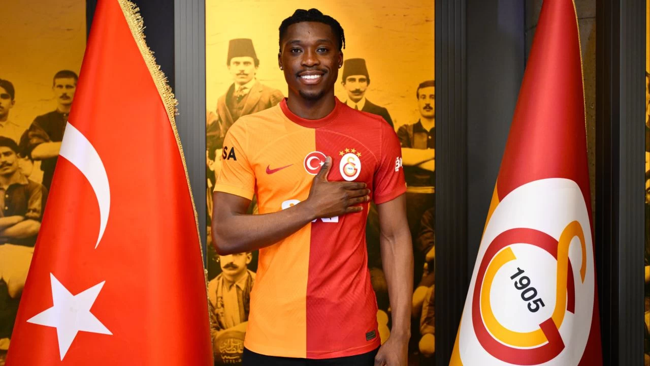 Derrick Köhn, Galatasaray tarihindeki 201. yabancı futbolcu oldu