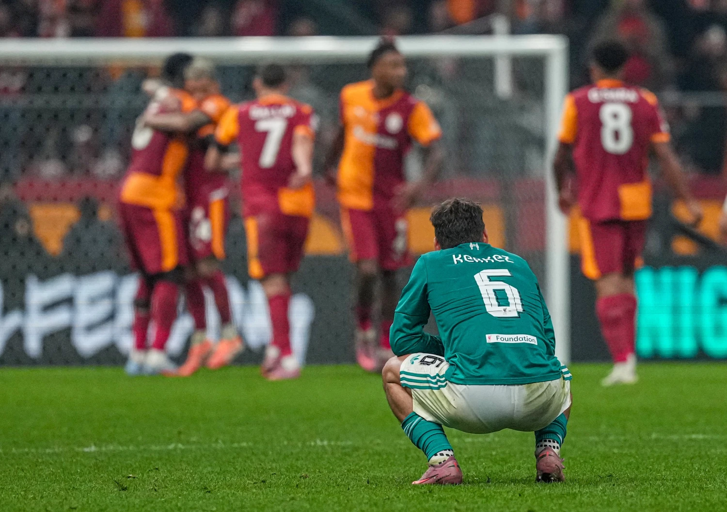 Galatasaray'ın Liverpool galibiyeti İngiliz gazetelerinde