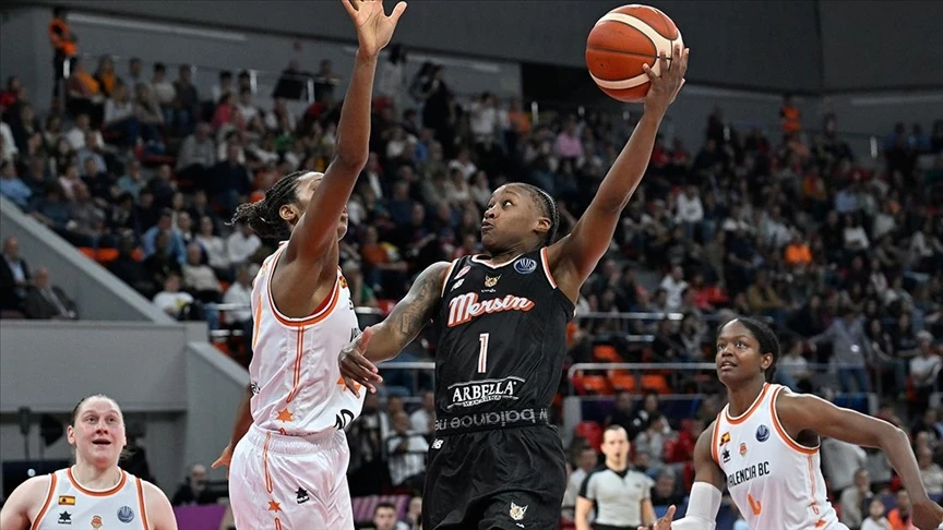 Valencia'yı yenen Çimsa ÇBK Mersin finale yükseldi