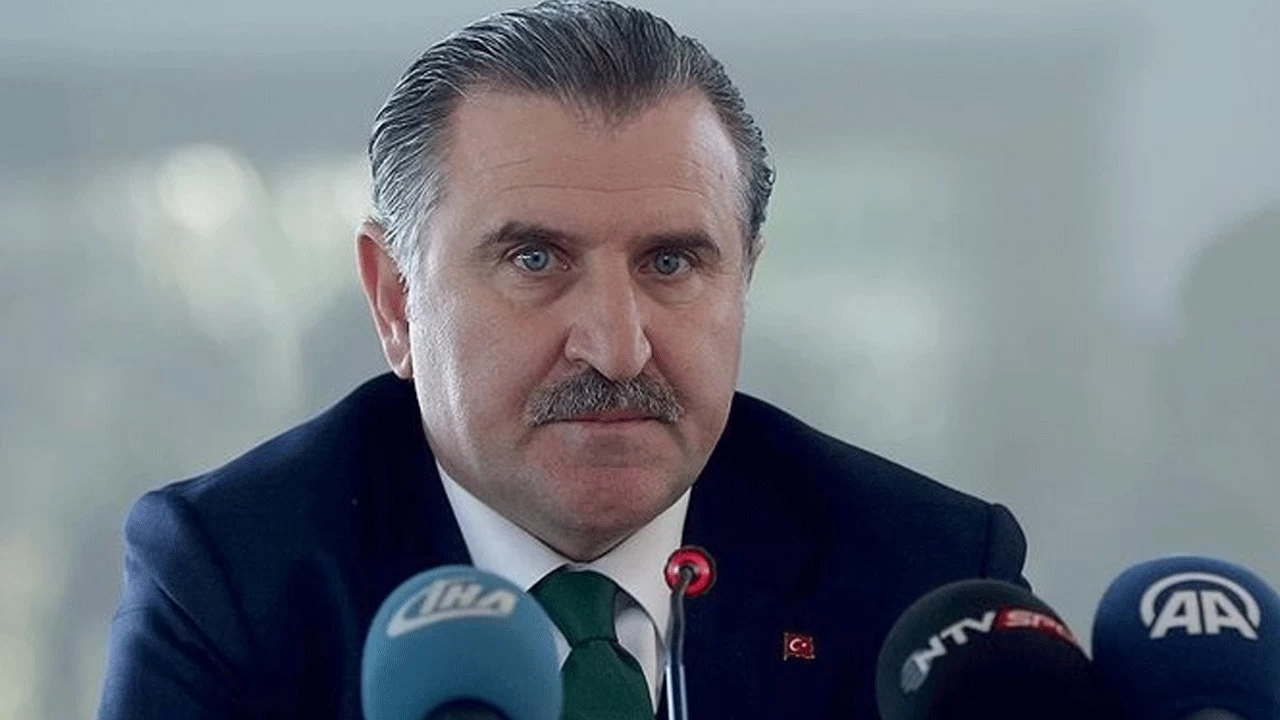 Gençlik ve Spor Bakanı Osman Aşkın Bak: Galatasaray’ı tebrik ediyoruz