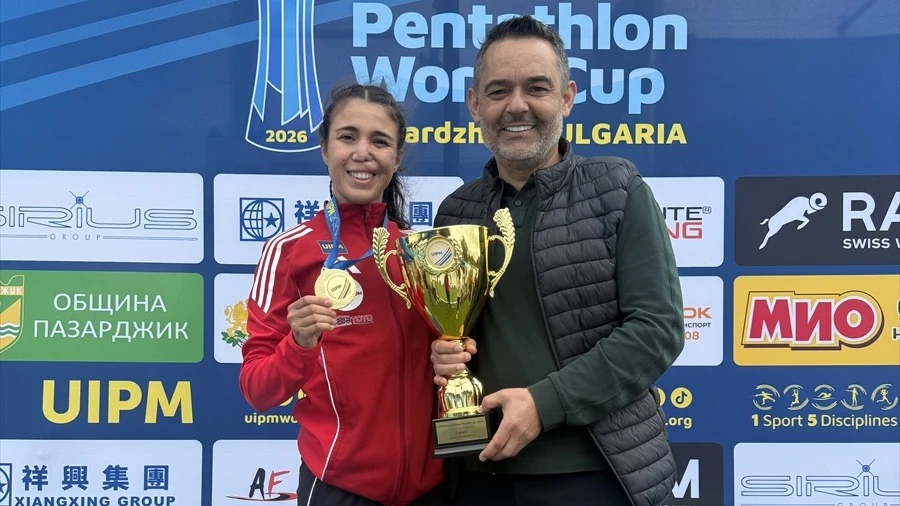 Milli sporcu İlke Özyüksel'den modern pentatlonda tarihi başarı