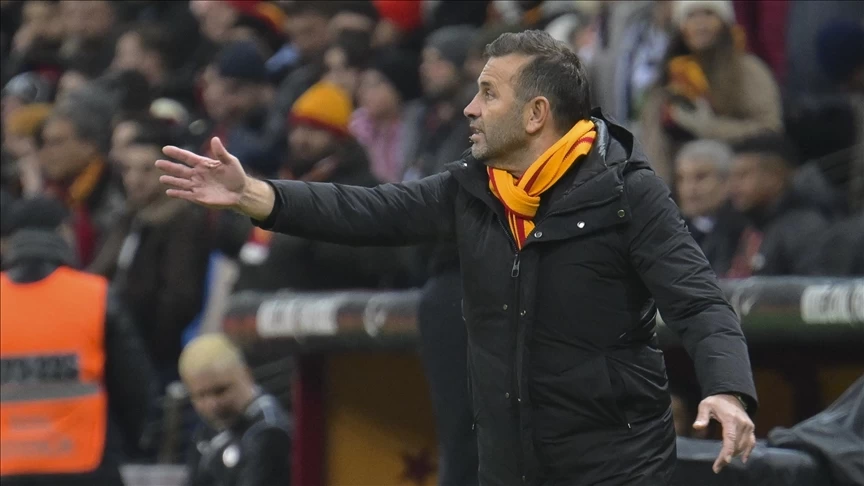 Galatasaray Teknik Direktörü Okan Buruk; Bir sağ bek, bir sol beki acele bir şekilde istiyorum