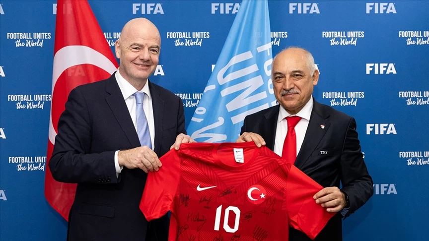 TFF Başkanı Büyükekşi, FIFA Başkanı Infantino'yu ziyaret etti