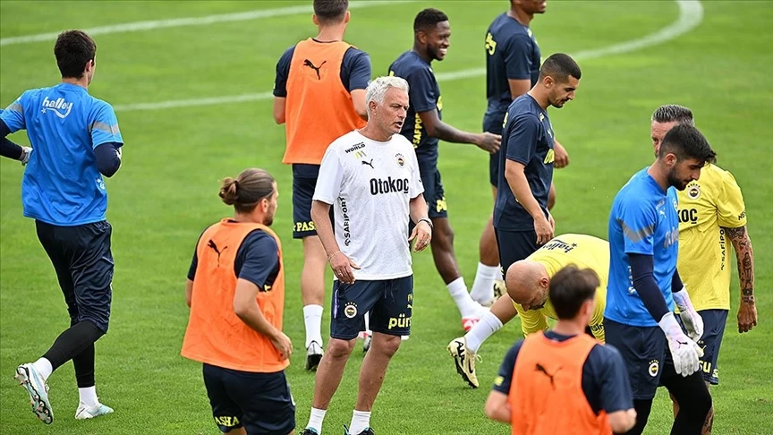 Fenerbahçe, Hull City ile yarın hazırlık maçı yapacak
