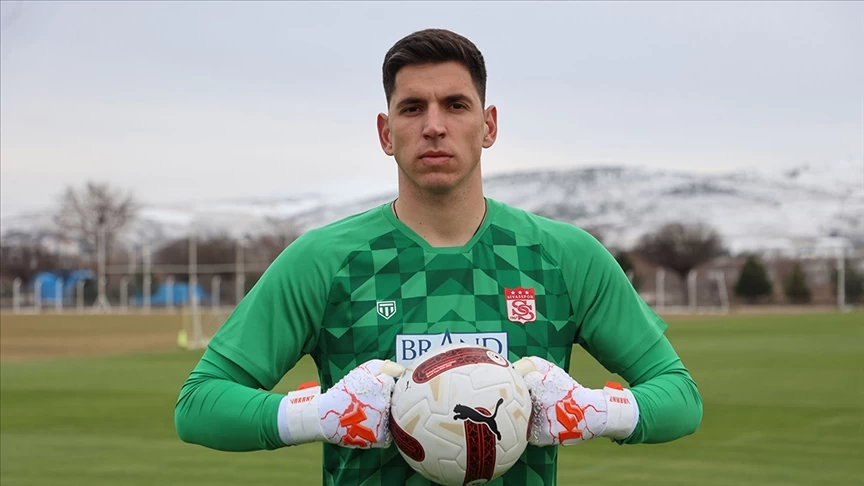 Sivasspor, kaleci Nikolic'i transfer etti