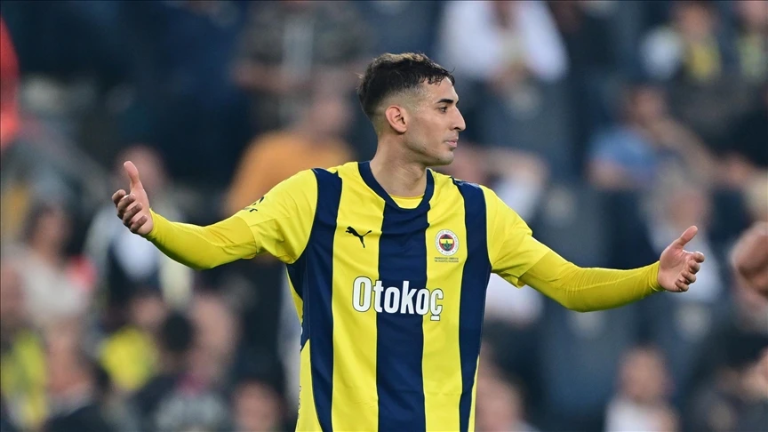 Fenerbahçe'nin Süper Lig'de kırmızı kart gören tek oyuncusu Mert Müldür