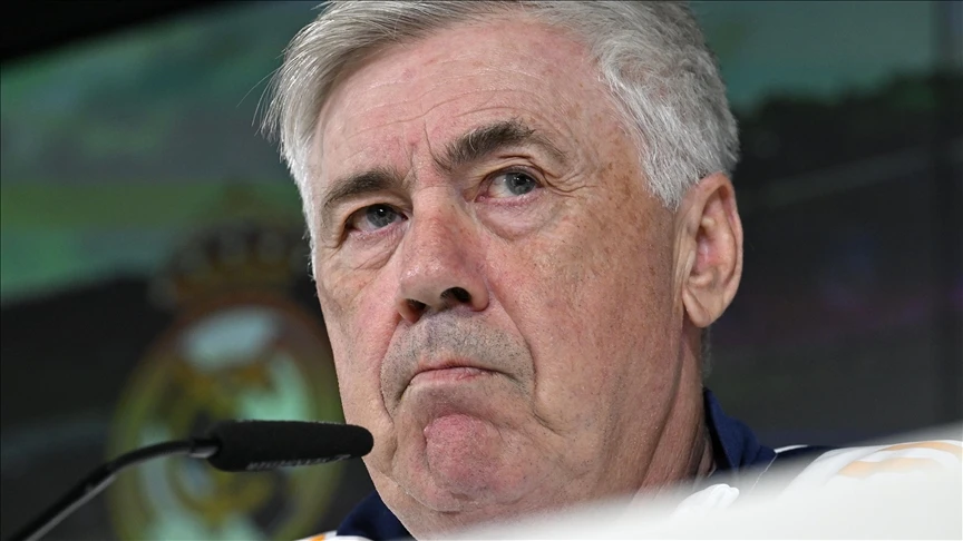 Carlo Ancelotti Real Madrid'e veda edecek
