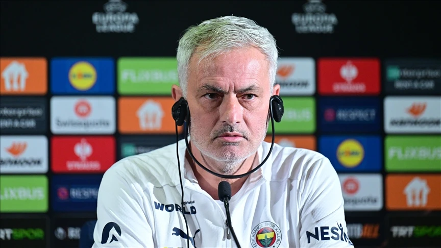 Fenerbahçe Teknik Direktörü Mourinho: "18 maçtır yenilmiyor olma sebebimiz zorluklara karşı gösterdiğimiz ruhtu"
