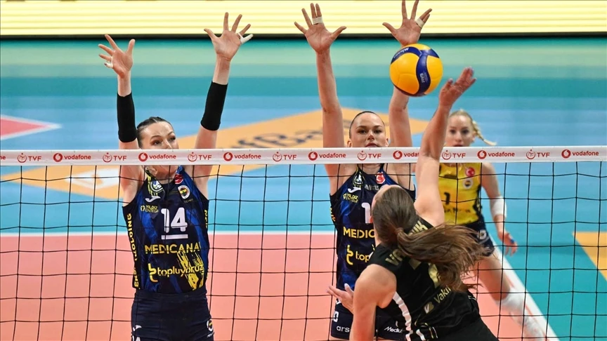 VakıfBank şampiyonluk, Fenerbahçe Medicana seriyi uzatmak için sahaya çıkıyor