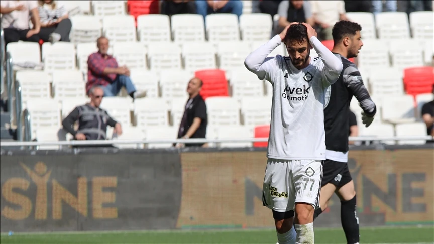 Tarihinde ikinci kez 3. Lig'e düşen Altay, eski günlerini arıyor